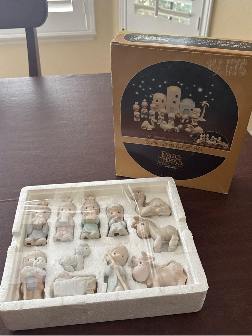 Vtg 1980 Precious Moments  "Come Let Us Adore Him" Mini Nativity E2395 11 pieces